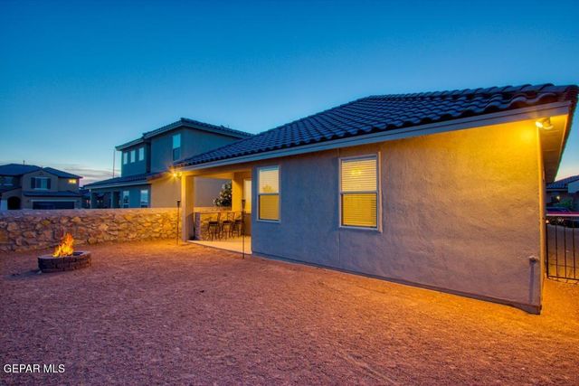 12404 CHAMBERLAIN Drive, Horizon City, TX 79928