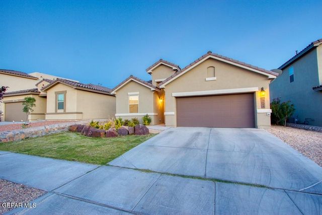 12404 CHAMBERLAIN Drive, Horizon City, TX 79928
