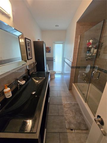 8620 SW 85th Ave, Miami, FL 33143