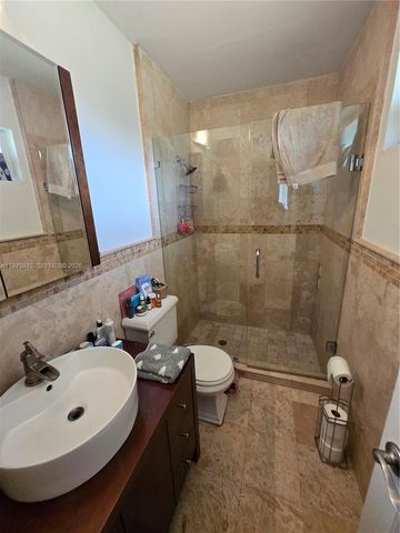 8620 SW 85th Ave, Miami, FL 33143