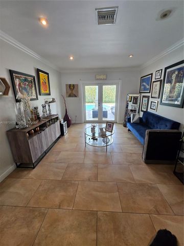 8620 SW 85th Ave, Miami, FL 33143