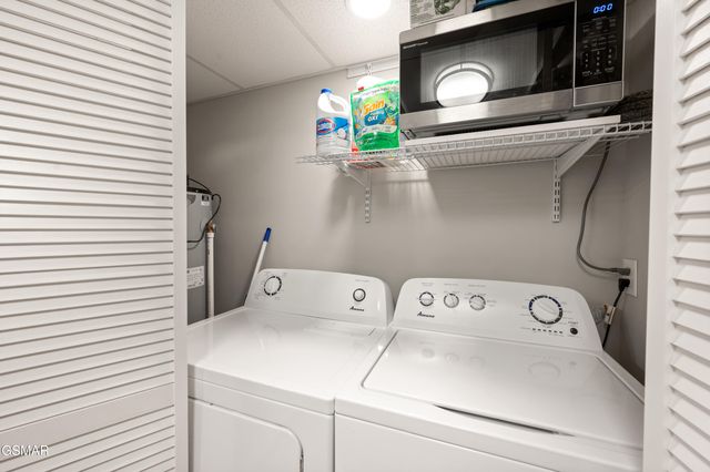 221 Woodland Road, Gatlinburg, TN 37738