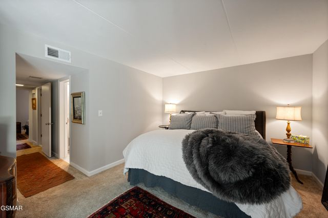 221 Woodland Road, Gatlinburg, TN 37738