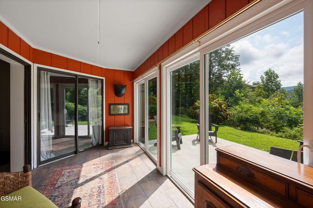 221 Woodland Road, Gatlinburg, TN 37738