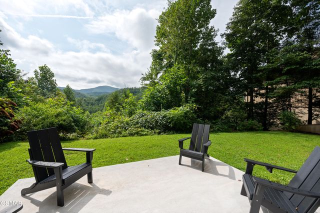 221 Woodland Road, Gatlinburg, TN 37738