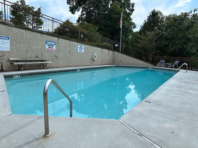 221 Woodland Road, Gatlinburg, TN 37738