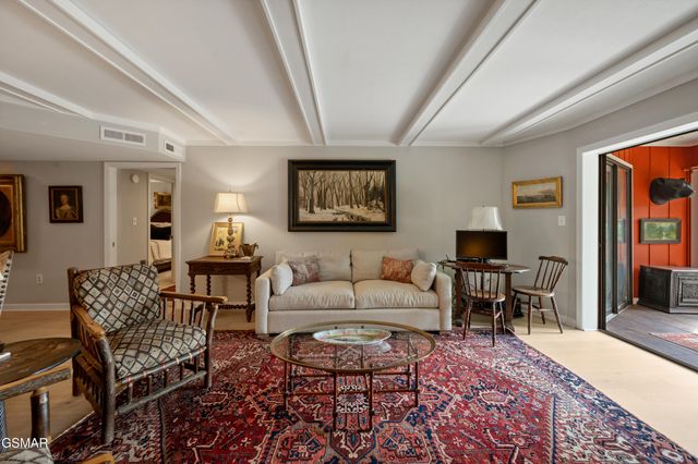 221 Woodland Road, Gatlinburg, TN 37738