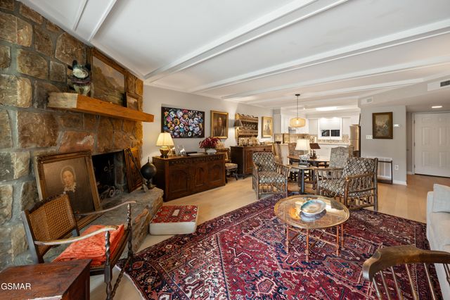 221 Woodland Road, Gatlinburg, TN 37738