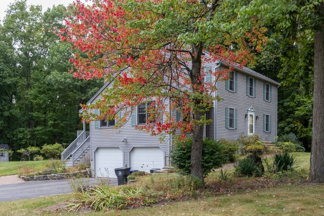 15 Hannan Ridge Rd, Haverhill, MA 01832