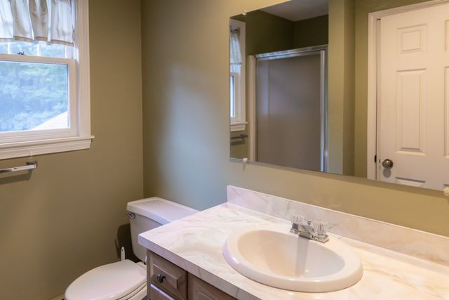 15 Hannan Ridge Rd, Haverhill, MA 01832