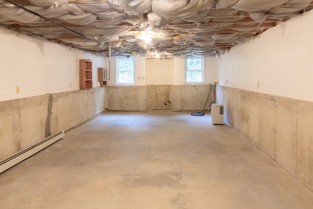 15 Hannan Ridge Rd, Haverhill, MA 01832