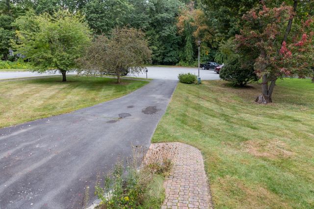 15 Hannan Ridge Rd, Haverhill, MA 01832
