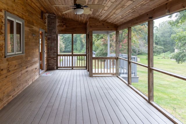 15 Hannan Ridge Rd, Haverhill, MA 01832