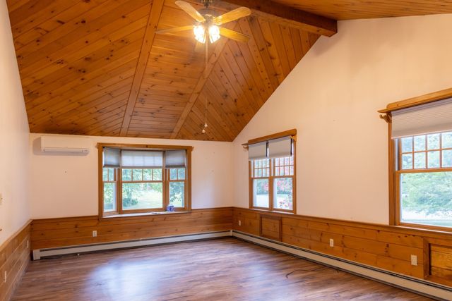 15 Hannan Ridge Rd, Haverhill, MA 01832