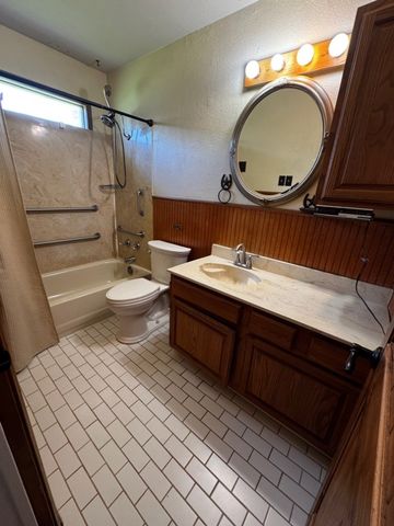 5125 Flagstone Drive, Sansom Park, TX 76114