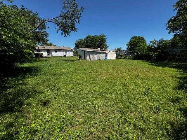 5125 Flagstone Drive, Sansom Park, TX 76114