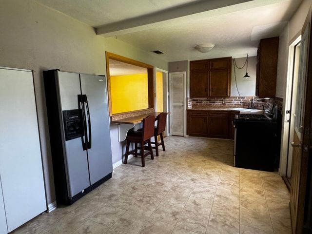 5125 Flagstone Drive, Sansom Park, TX 76114