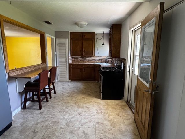 5125 Flagstone Drive, Sansom Park, TX 76114