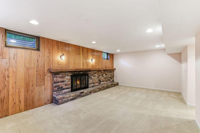 1611 Sumter Avenue N, Golden Valley, MN 55427