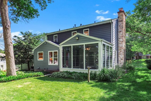 1611 Sumter Avenue N, Golden Valley, MN 55427