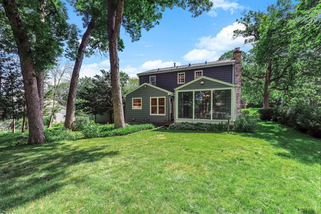 1611 Sumter Avenue N, Golden Valley, MN 55427