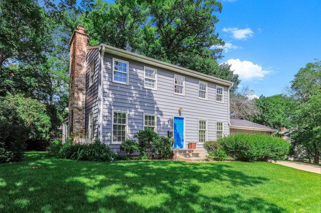 1611 Sumter Avenue N, Golden Valley, MN 55427