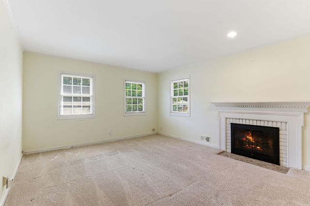 1611 Sumter Avenue N, Golden Valley, MN 55427