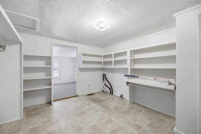 139 S Beech Street, Kellyville, OK 74039