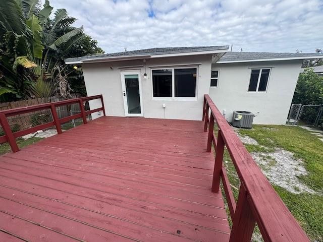 2446 Grant Street, Hollywood, FL 33020