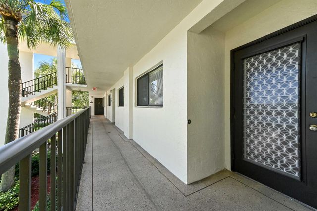 15244 Lakes Of Delray Boulevard 203, Delray Beach, FL 33484