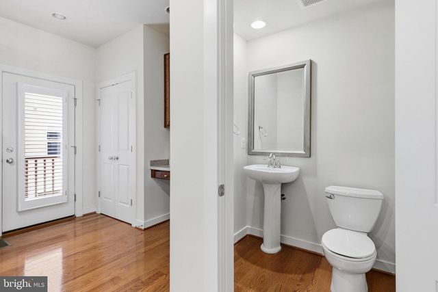 12170 WAVELAND, Fairfax, VA 22033