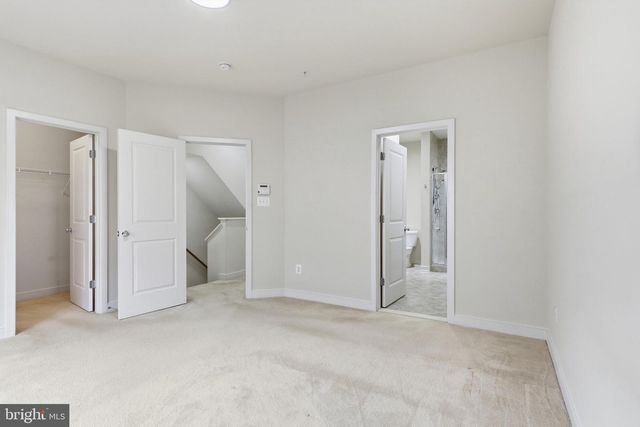 12170 WAVELAND, Fairfax, VA 22033