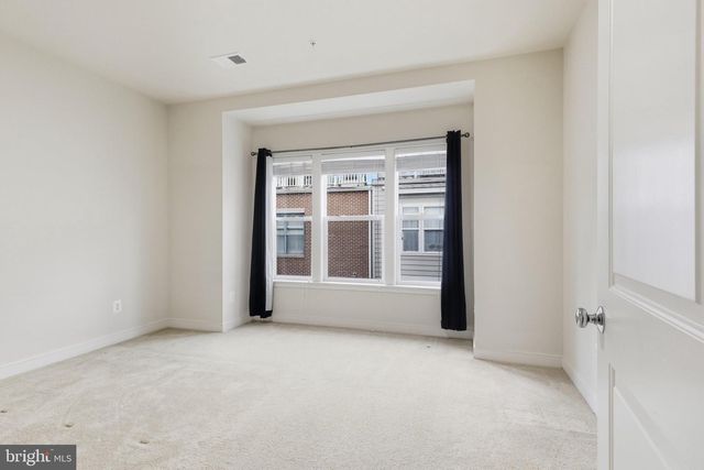12170 WAVELAND, Fairfax, VA 22033