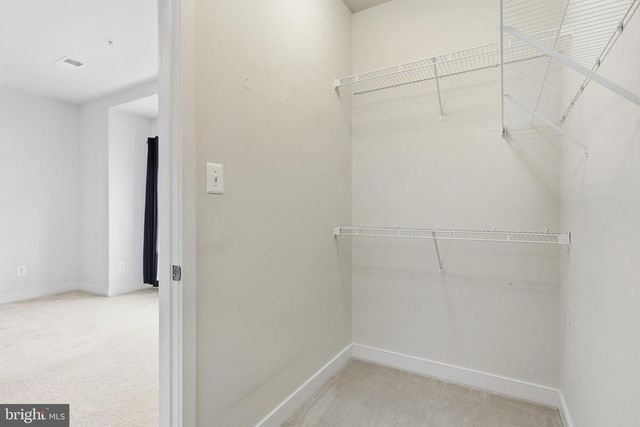 12170 WAVELAND, Fairfax, VA 22033