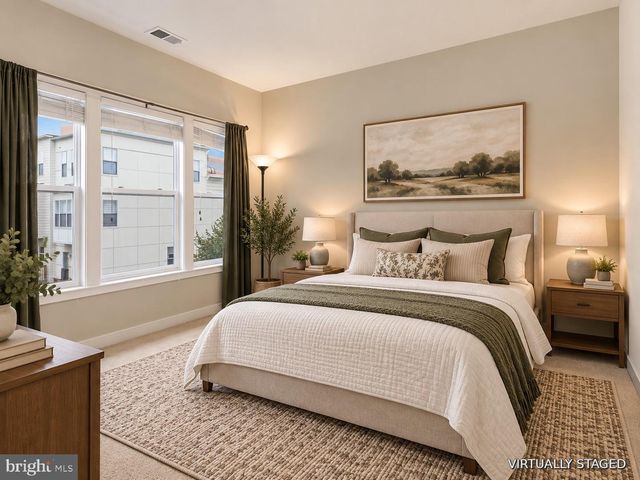 12170 WAVELAND, Fairfax, VA 22033