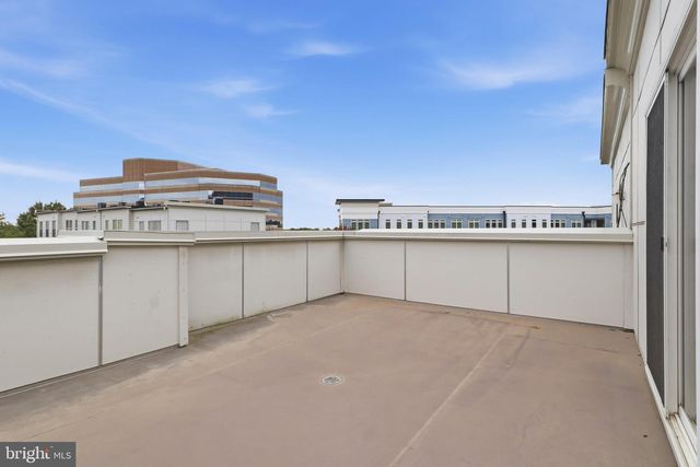 12170 WAVELAND, Fairfax, VA 22033