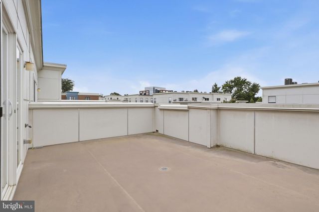 12170 WAVELAND, Fairfax, VA 22033