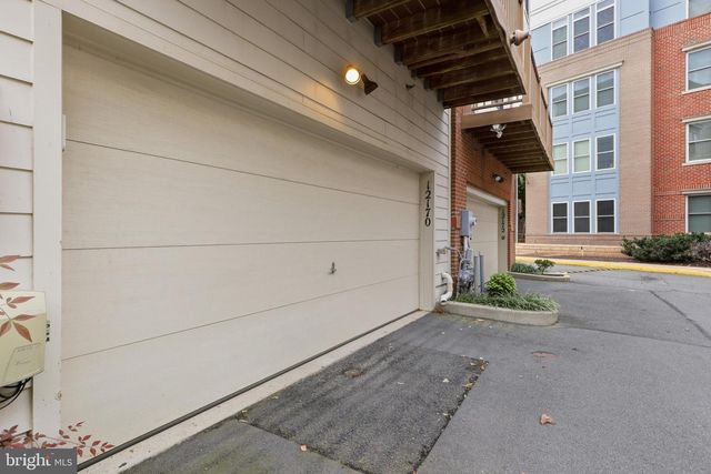 12170 WAVELAND, Fairfax, VA 22033