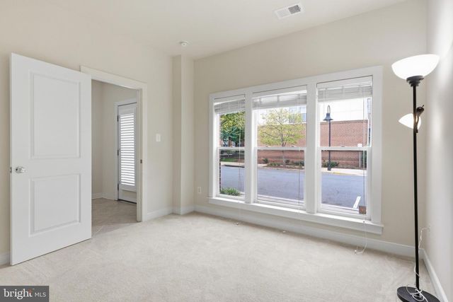 12170 WAVELAND, Fairfax, VA 22033