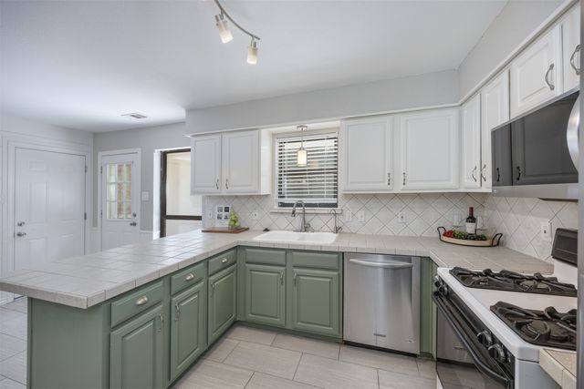 3123 Honeydew Drive, Carrollton, TX 75007