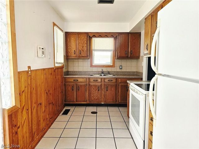 3900 Wetzel Avenue, Cleveland, OH 44109