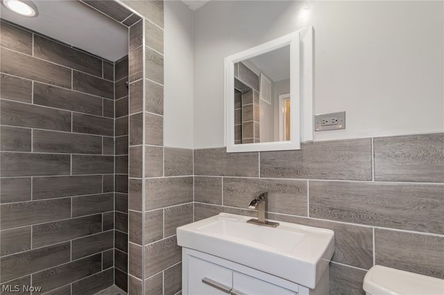 13800 Fairhill Road 419, Cleveland, OH 44120