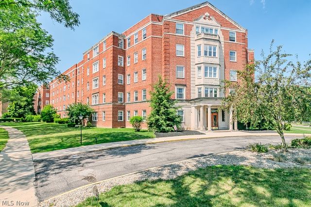 13800 Fairhill Road 419, Cleveland, OH 44120