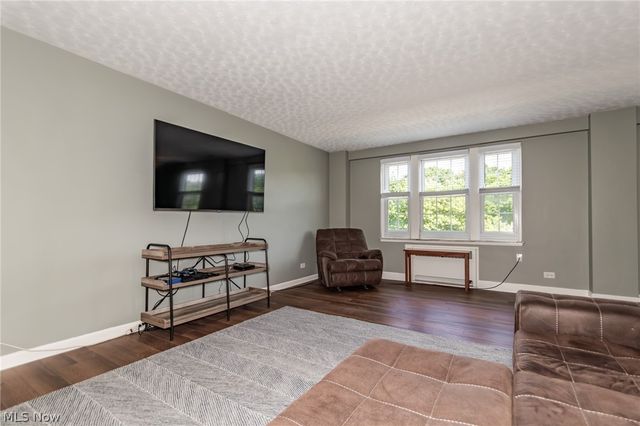 13800 Fairhill Road 419, Cleveland, OH 44120