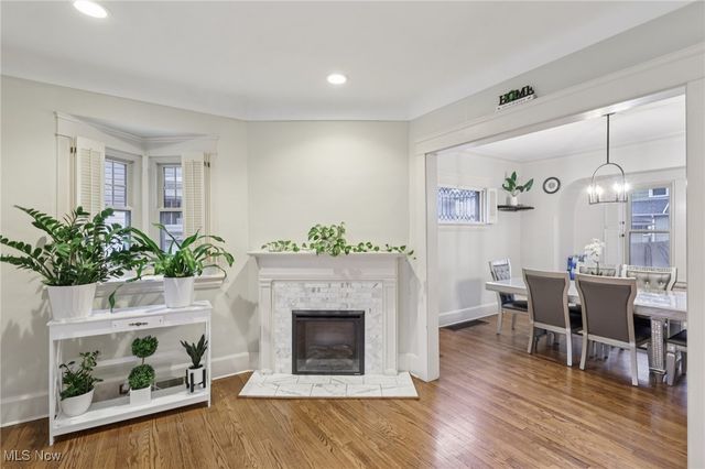 1566 Elbur Avenue, Lakewood, OH 44107