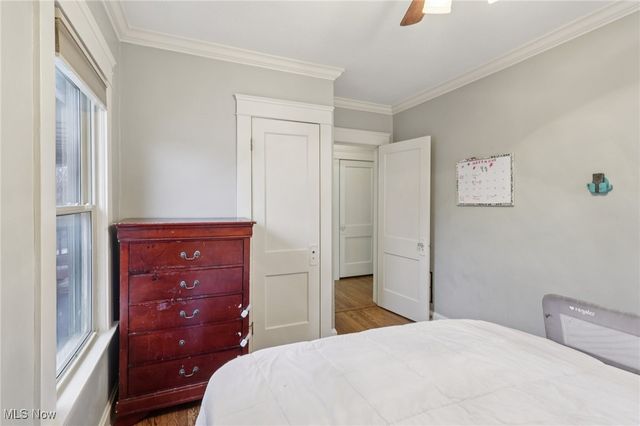 1566 Elbur Avenue, Lakewood, OH 44107