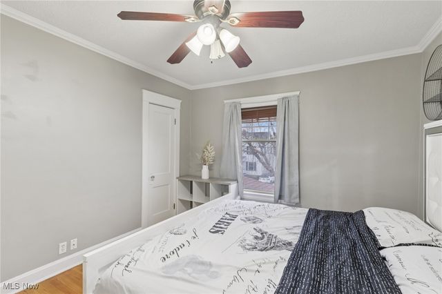 1566 Elbur Avenue, Lakewood, OH 44107