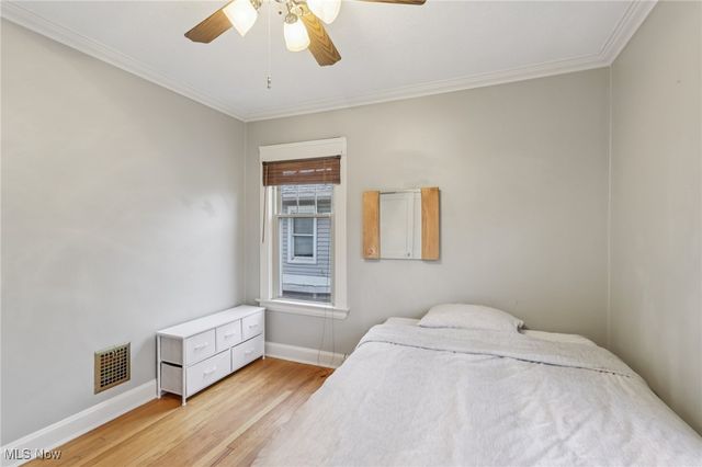 1566 Elbur Avenue, Lakewood, OH 44107