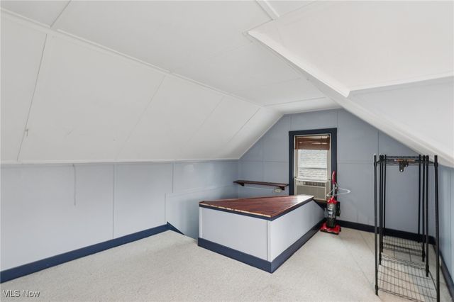 1566 Elbur Avenue, Lakewood, OH 44107