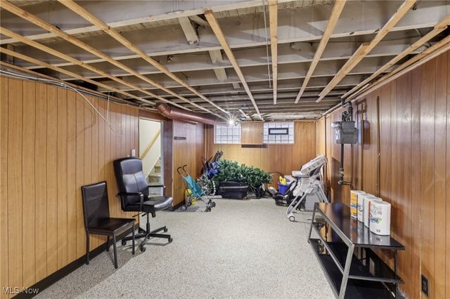 1566 Elbur Avenue, Lakewood, OH 44107